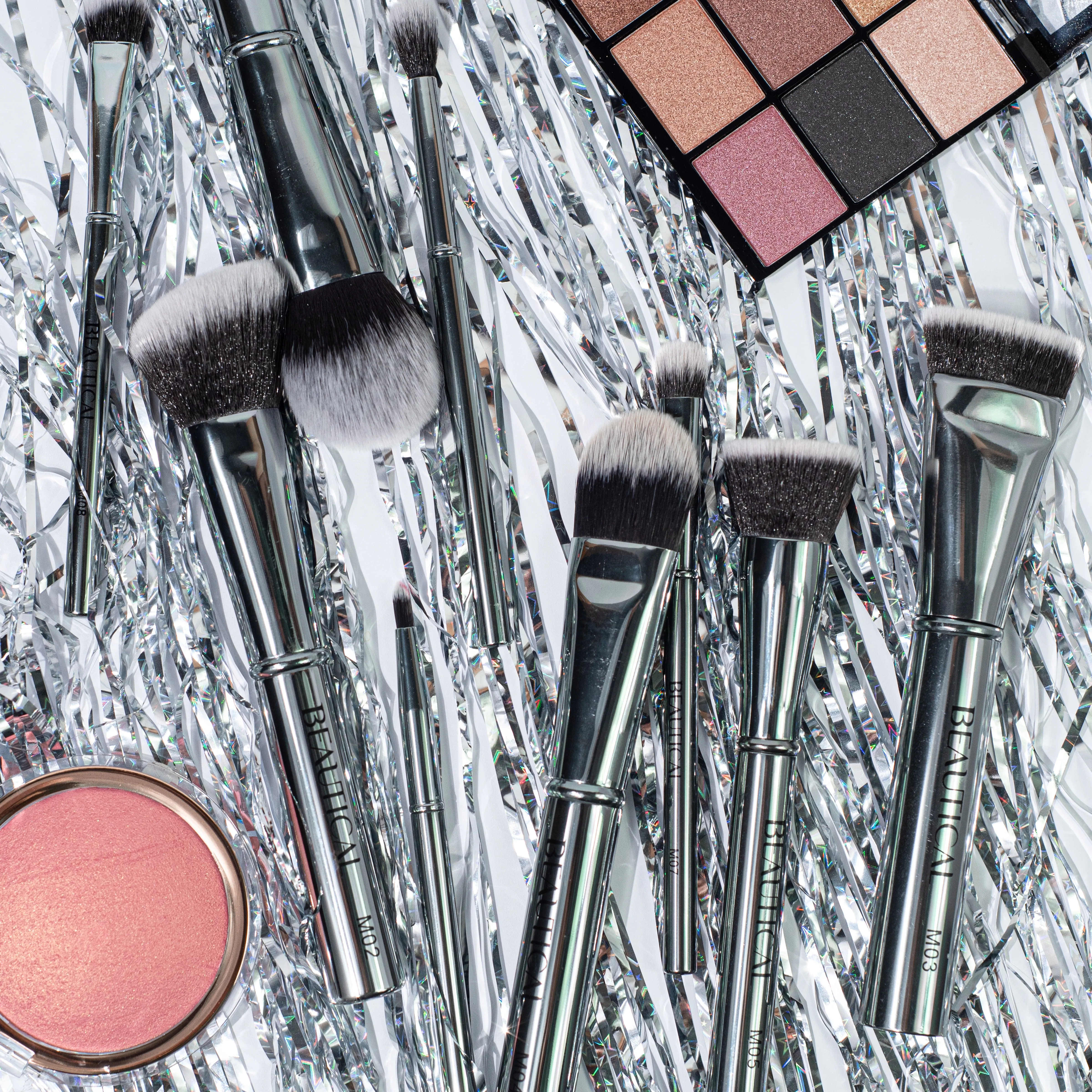 BEAUTICAL METAL GLAM Brush Set - Professional makeup brushes - Soft, dense bristles - Perfect application of liquids, creams & powders - 9 brushes   pouch