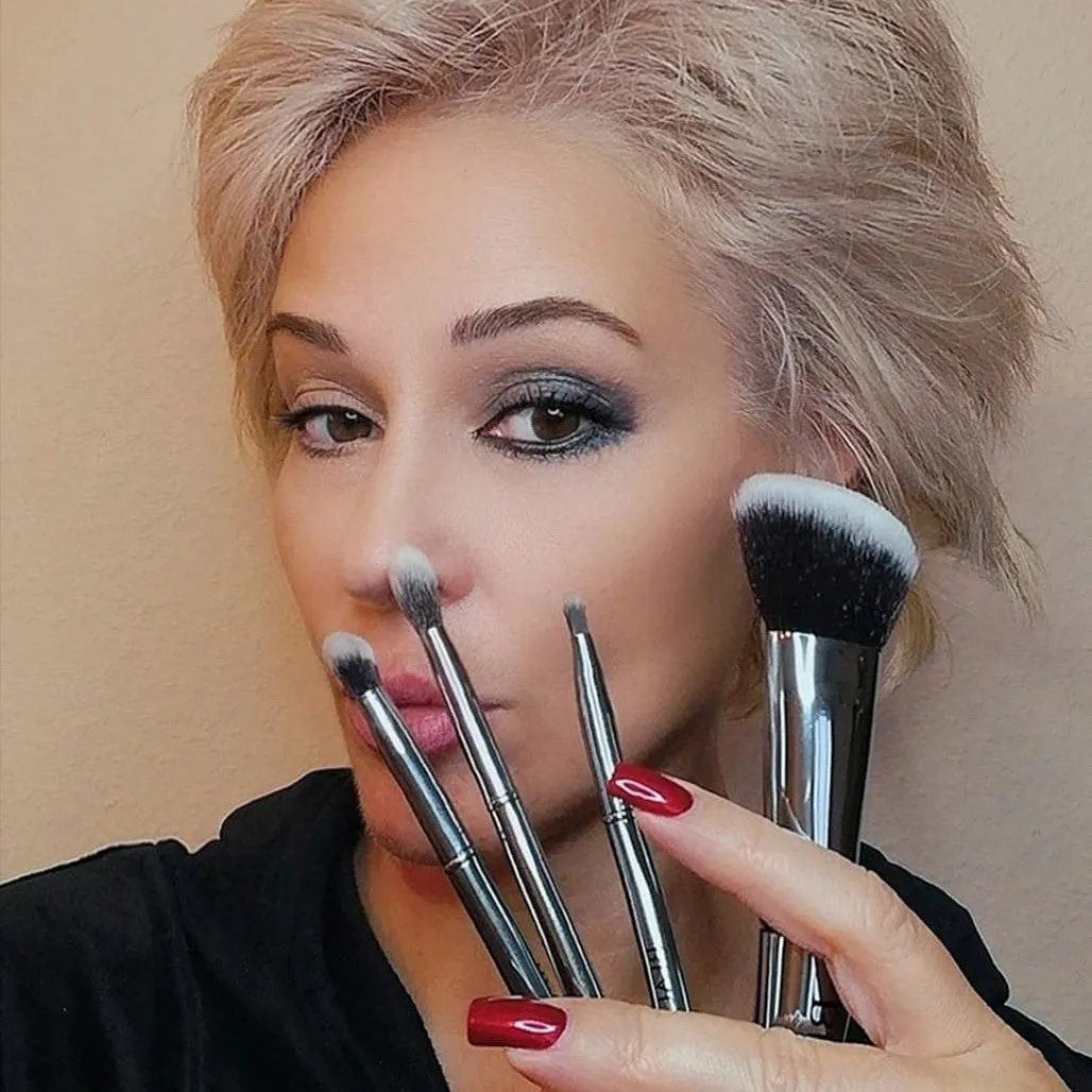 BEAUTICAL METAL GLAM Brush Set - Professional makeup brushes - Soft, dense bristles - Perfect application of liquids, creams & powders - 9 brushes   pouch